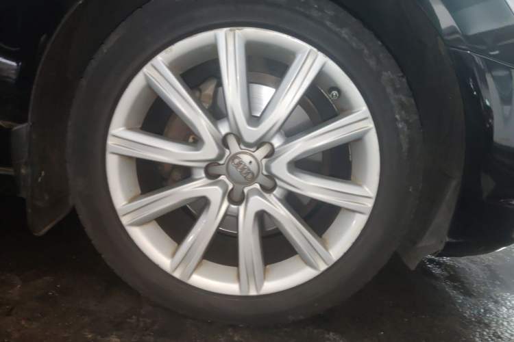 Used Audi A6L 2014 TFSI Standard Model Right Front Wheel Hub