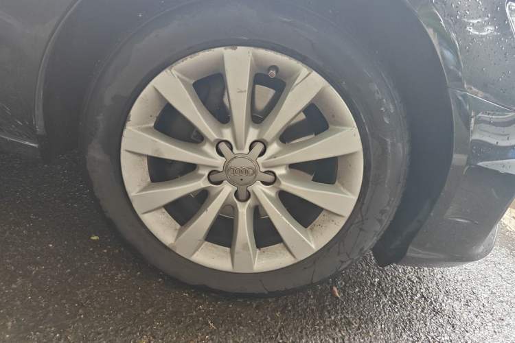 Used Audi A6L 2014 30 FSI Technology Model Right Front Wheel Hub