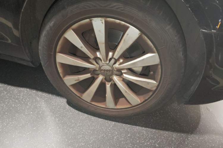 Used Audi A6L 2014 TFSI Standard Model Right Front Wheel Hub