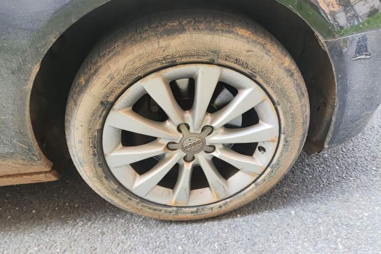 Used Audi A6L 2014 TFSI Standard Model Right Front Wheel Hub