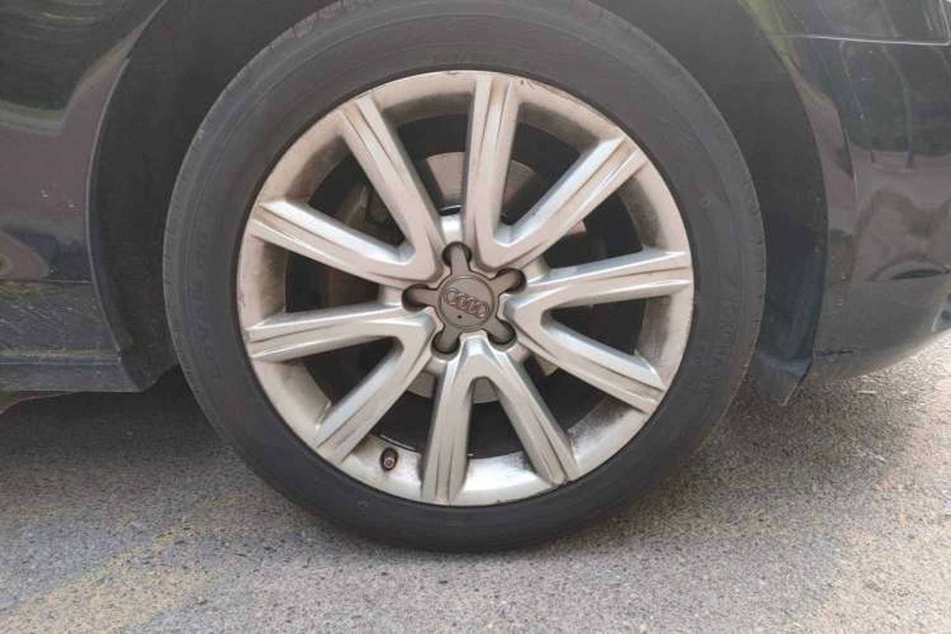 Used Audi A6L 2014 TFSI Standard Model Right Front Wheel Hub