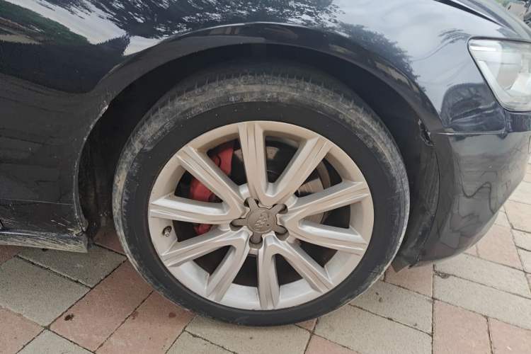 Used Audi A6L 2014 30 FSI Technology Model Right Front Wheel Hub
