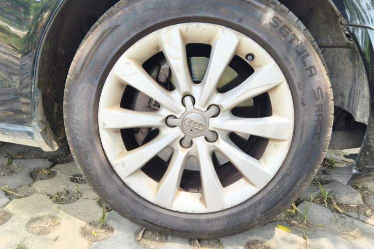 Used Audi A6L 2014 TFSI Standard Model Right Front Wheel Hub