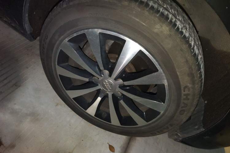 Used Audi A6L 2014 TFSI Standard Model Right Front Wheel Hub