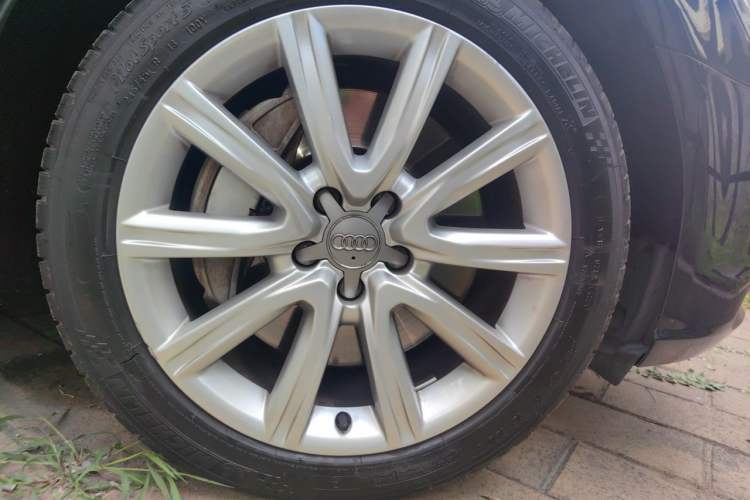 Used Audi A6L 2014 50 TFSI quattro Luxury Model Right Front Wheel Hub