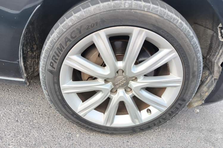 Used Audi A6L 2014 TFSI Standard Model Right Front Wheel Hub