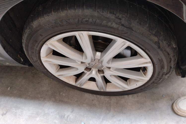 Used Audi A6L 2014 TFSI Standard Model Right Front Wheel Hub