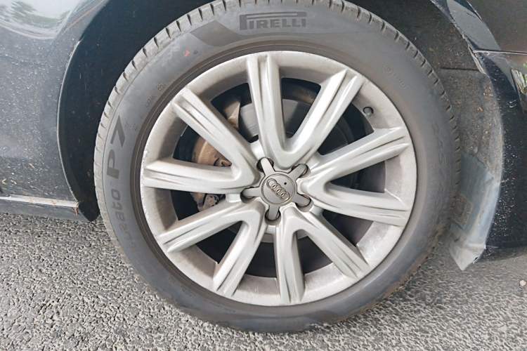 Used Audi A6L 2014 30 FSI Comfort Model Right Front Wheel Hub