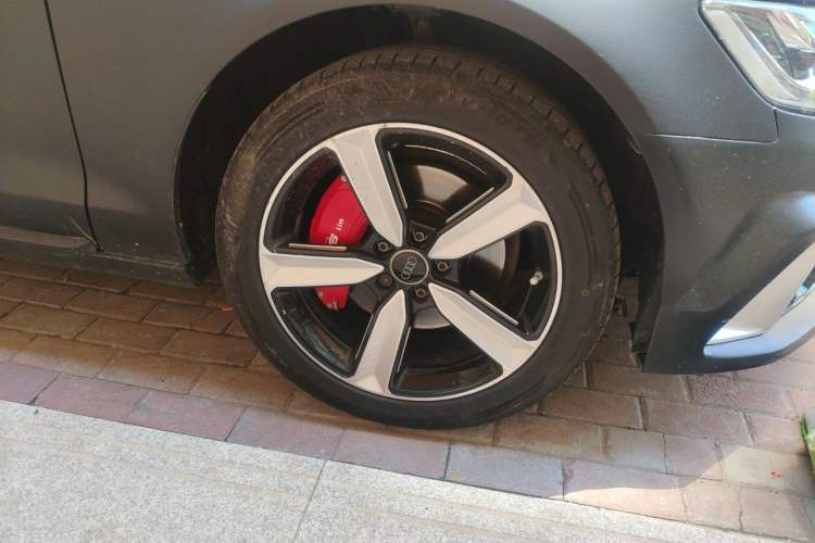 Used Audi A6L 2014 30 FSI Comfort Model Right Front Wheel Hub
