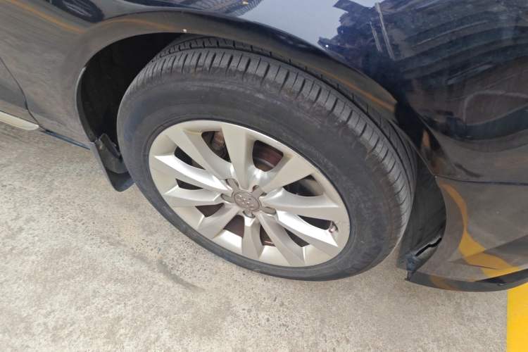 Used Audi A6L 2014 TFSI Standard Model Right Front Wheel Hub