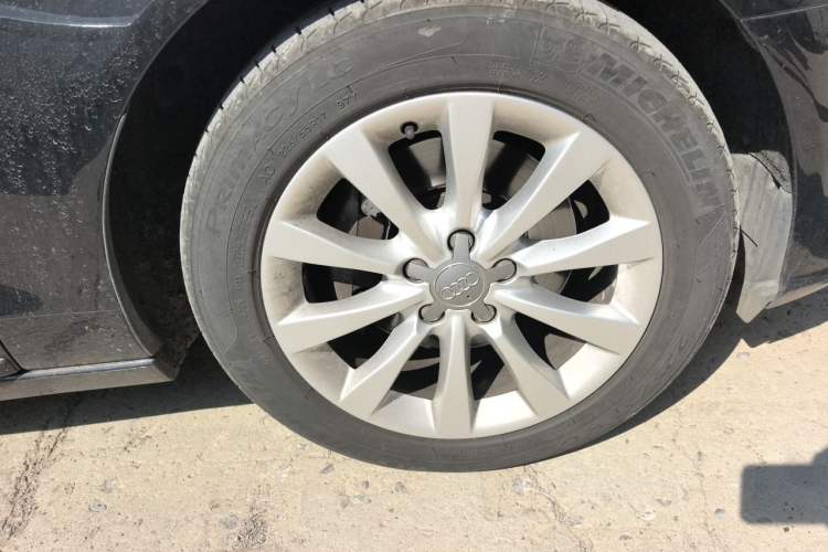 Used Audi A6L 2014 30 FSI Comfort Model Right Front Wheel Hub