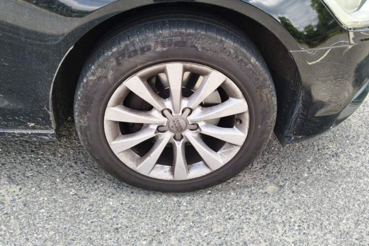 Used Audi A6L 2014 TFSI Standard Model Right Front Wheel Hub