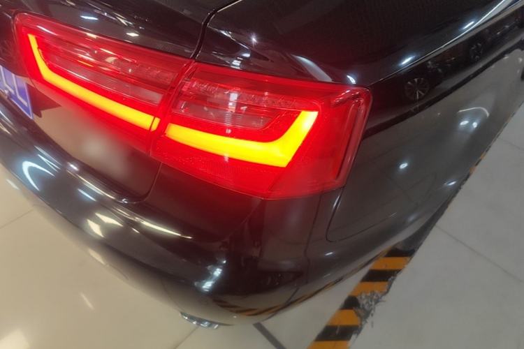 Used Audi A6L 2014 TFSI Standard Model Right Rear Taillight