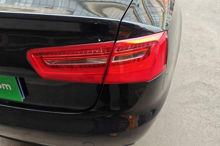 Used Audi A6L 2014 TFSI Standard Model Right Rear Taillight