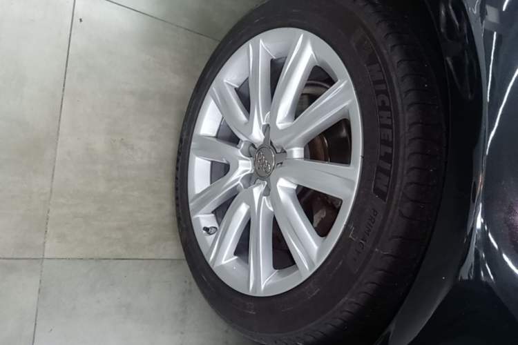 Used Audi A6L 2014 35 FSI Luxury Edition Right Rear Wheel Hub