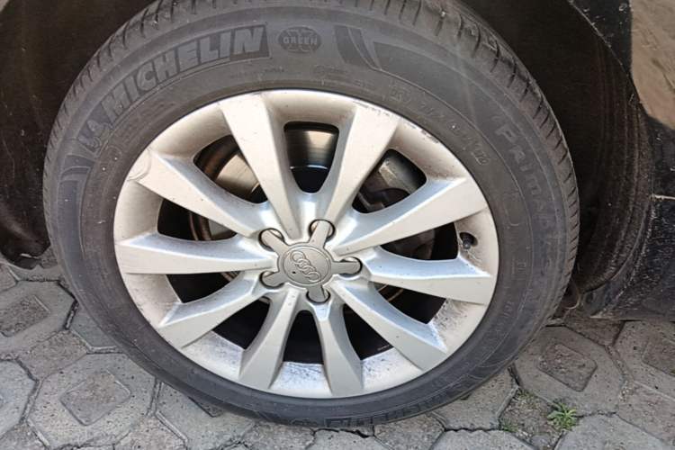 Used Audi A6L 2014 TFSI Standard Model Right Rear Wheel Hub
