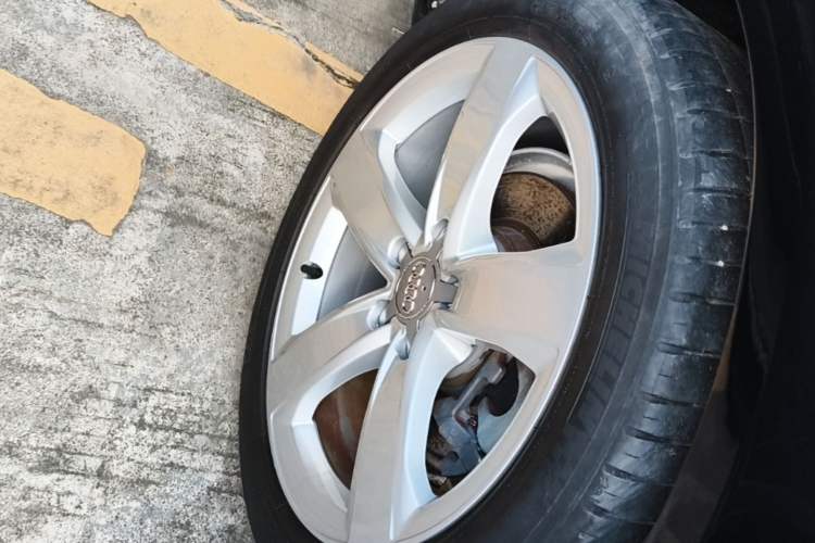 Used Audi A6L 2014 TFSI Standard Model Right Rear Wheel Hub