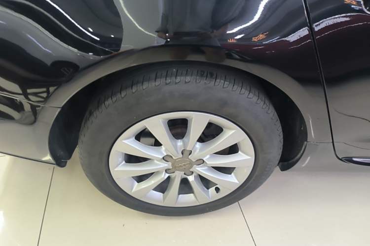 Used Audi A6L 2014 30 FSI Technology Model Right Rear Wheel Hub