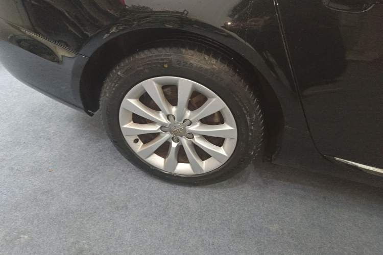 Used Audi A6L 2014 30 FSI Comfort Model Right Rear Wheel Hub