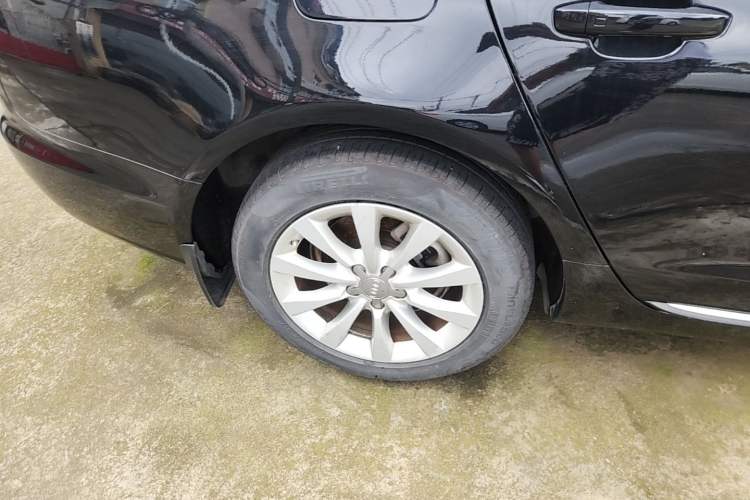 Used Audi A6L 2014 30 FSI Technology Model Right Rear Wheel Hub