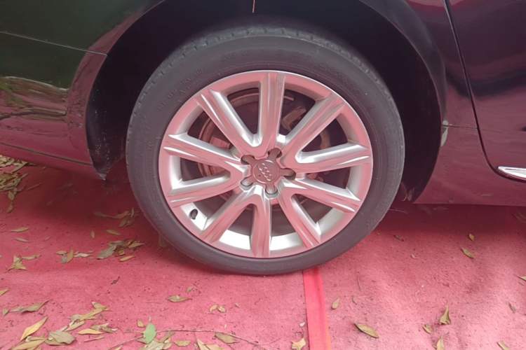 Used Audi A6L 2014 TFSI Standard Model Right Rear Wheel Hub