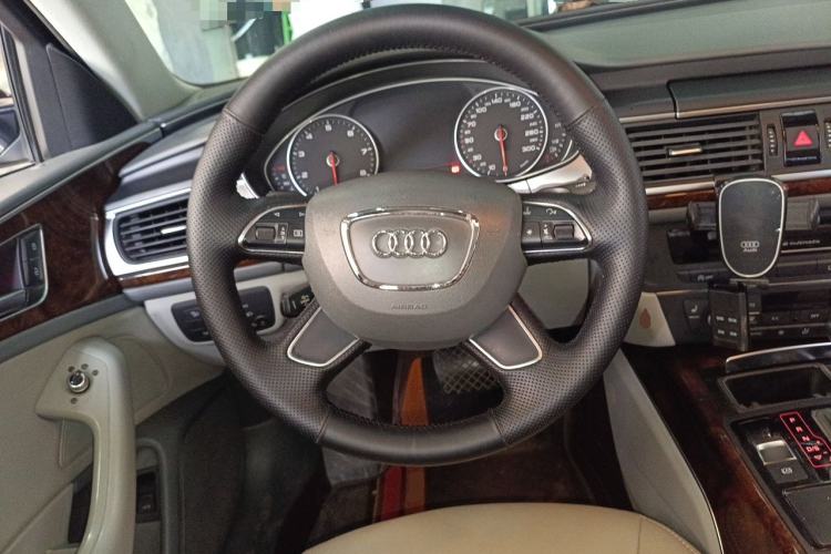 Used Audi A6L 2014 30 FSI Comfort Model Steering Wheel
