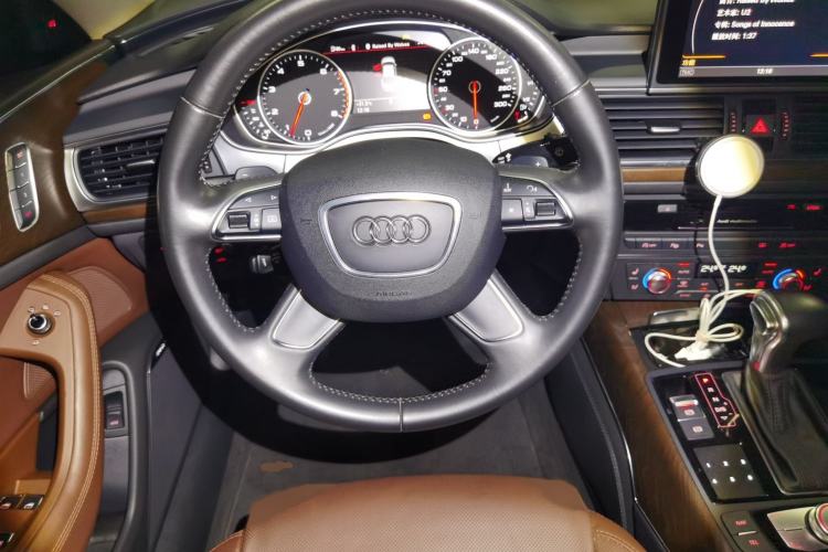 Used Audi A6L 2014 50 TFSI quattro Luxury Model Steering Wheel