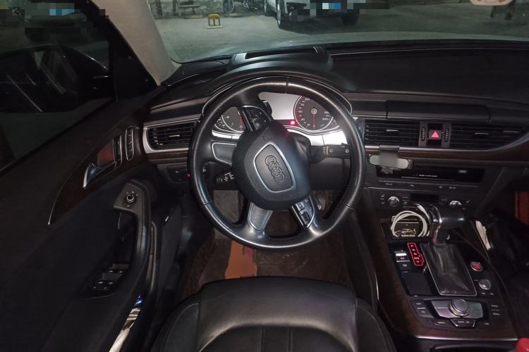 Used Audi A6L 2014 50 TFSI quattro Luxury Model Steering Wheel