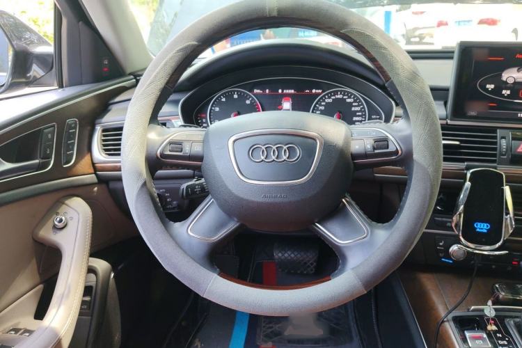 Used Audi A6L 2014 50 TFSI quattro Luxury Model Steering Wheel
