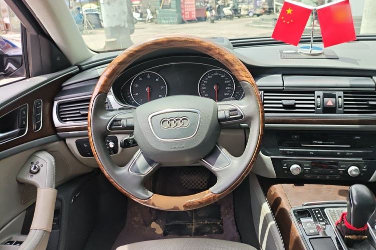 Used Audi A6L 2014 50 TFSI quattro Luxury Model Steering Wheel