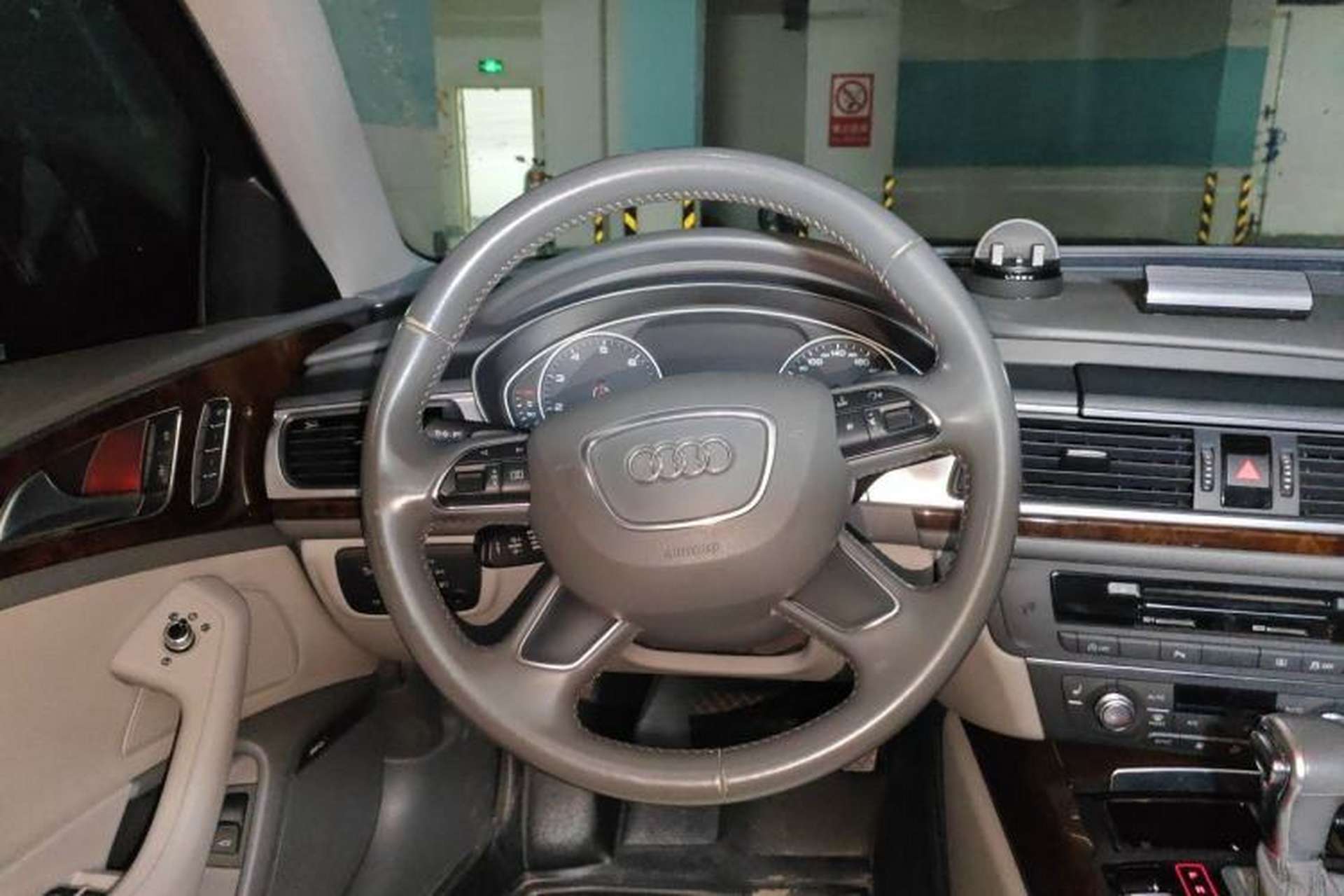 Used Audi A6L 2014 30 FSI Comfort Model Steering Wheel