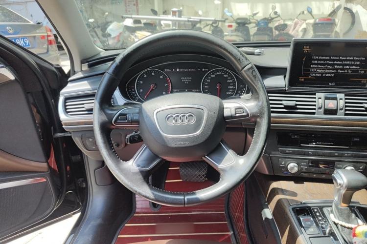 Used Audi A6L 2014 35 FSI quattro Luxury Model Steering Wheel