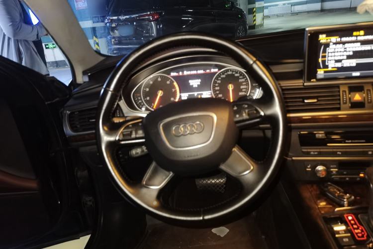 Used Audi A6L 2014 30 FSI Comfort Model Steering Wheel