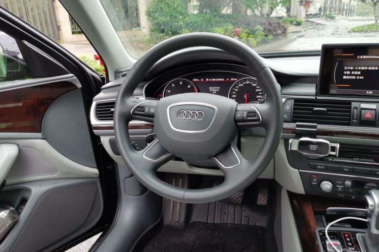 Used Audi A6L 2014 30 FSI Comfort Model Steering Wheel