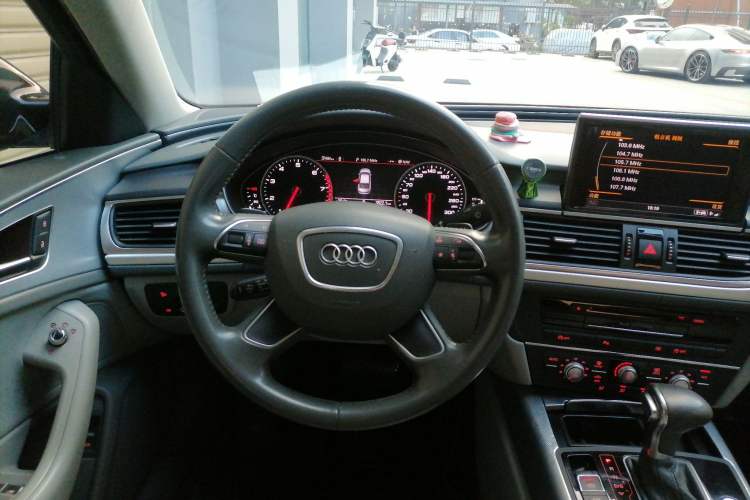 Used Audi A6L 2014 30 FSI Technology Model Steering Wheel