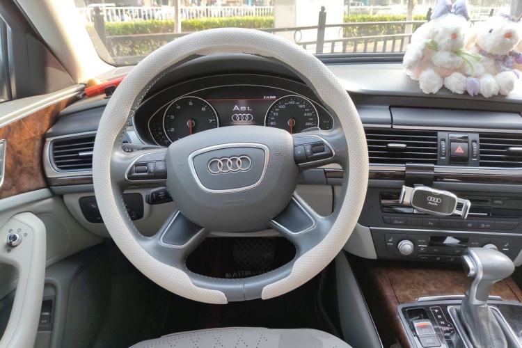 Used Audi A6L 2014 30 FSI Comfort Model Steering Wheel
