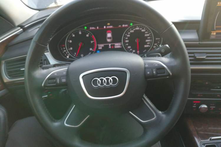 Used Audi A6L 2014 35 FSI Comfort Version Steering Wheel