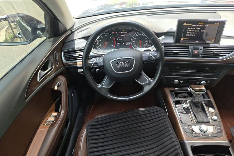 Used Audi A6L 2014 35 FSI quattro Luxury Model Steering Wheel