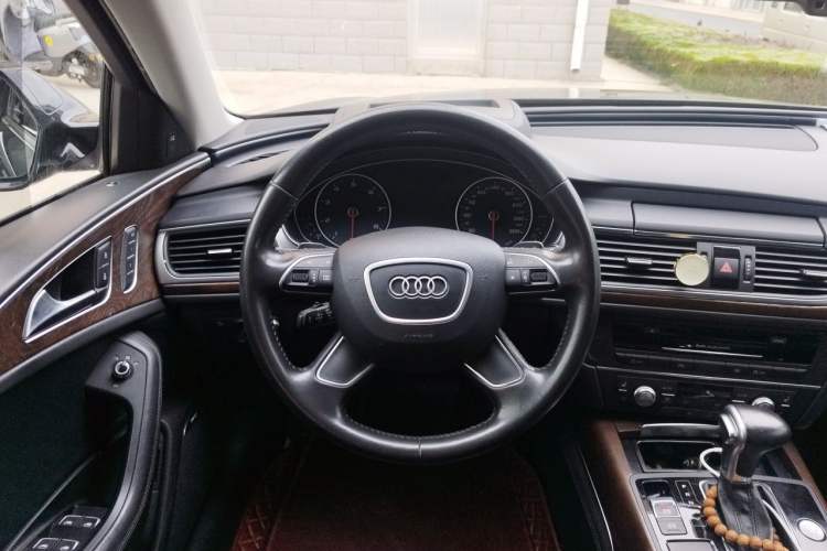 Used Audi A6L 2014 50 TFSI quattro Luxury Model Steering Wheel