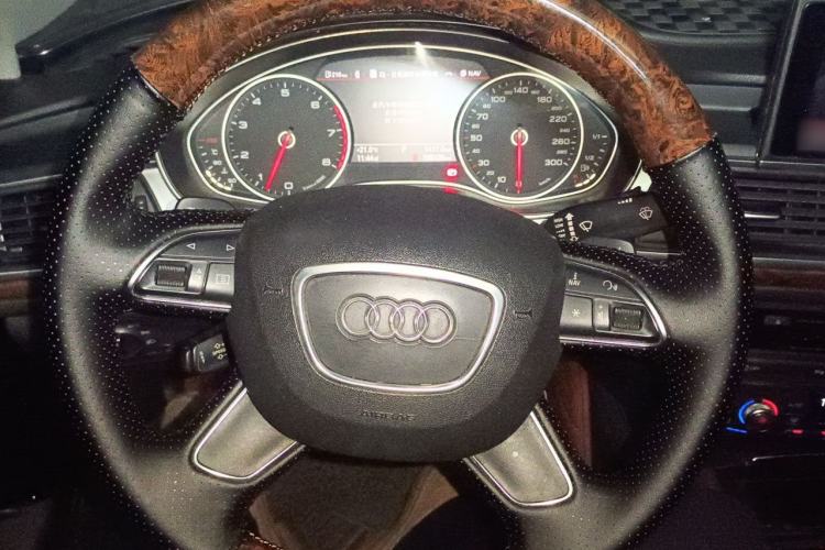 Used Audi A6L 2014 35 FSI Comfort Version Steering Wheel