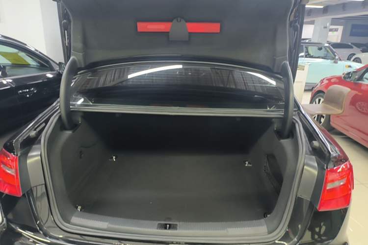 Used Audi A6L 2014 30 FSI Technology Model Trunk