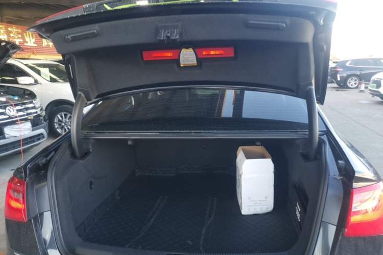 Used Audi A6L 2014 30 FSI Technology Model Trunk
