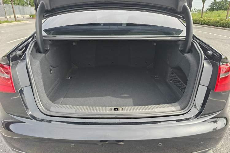 Used Audi A6L 2014 30 FSI Comfort Model Trunk
