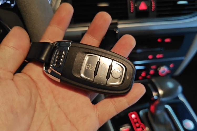 Used Audi A6L 2014 TFSI Comfort Model Vehicle Key