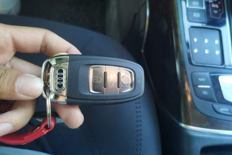 Used Audi A6L 2014 30 FSI Comfort Model Vehicle Key