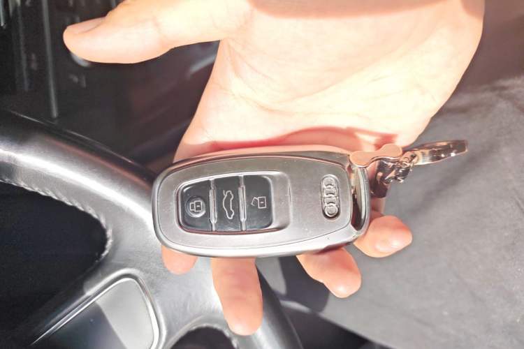 Used Audi A6L 2014 30 FSI Comfort Model Vehicle Key