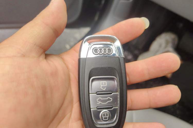 Used Audi A6L 2014 30 FSI Comfort Model Vehicle Key