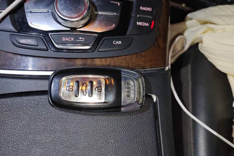 Used Audi A6L 2014 30 FSI Comfort Model Vehicle Key