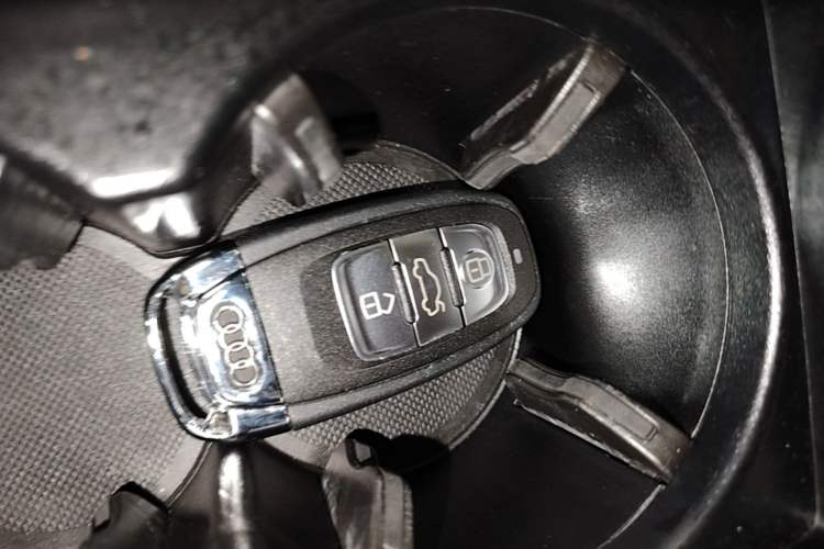 Used Audi A6L 2014 TFSI Comfort Model Vehicle Key
