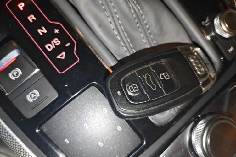 Used Audi A6L 2014 30 FSI Technology Model Vehicle Key